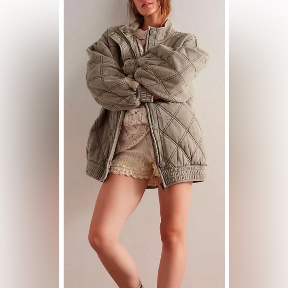 Free People Juno Jacket Quilted Oversized Bomber Button Zipper Laurel Oak - Picture 3 of 6
